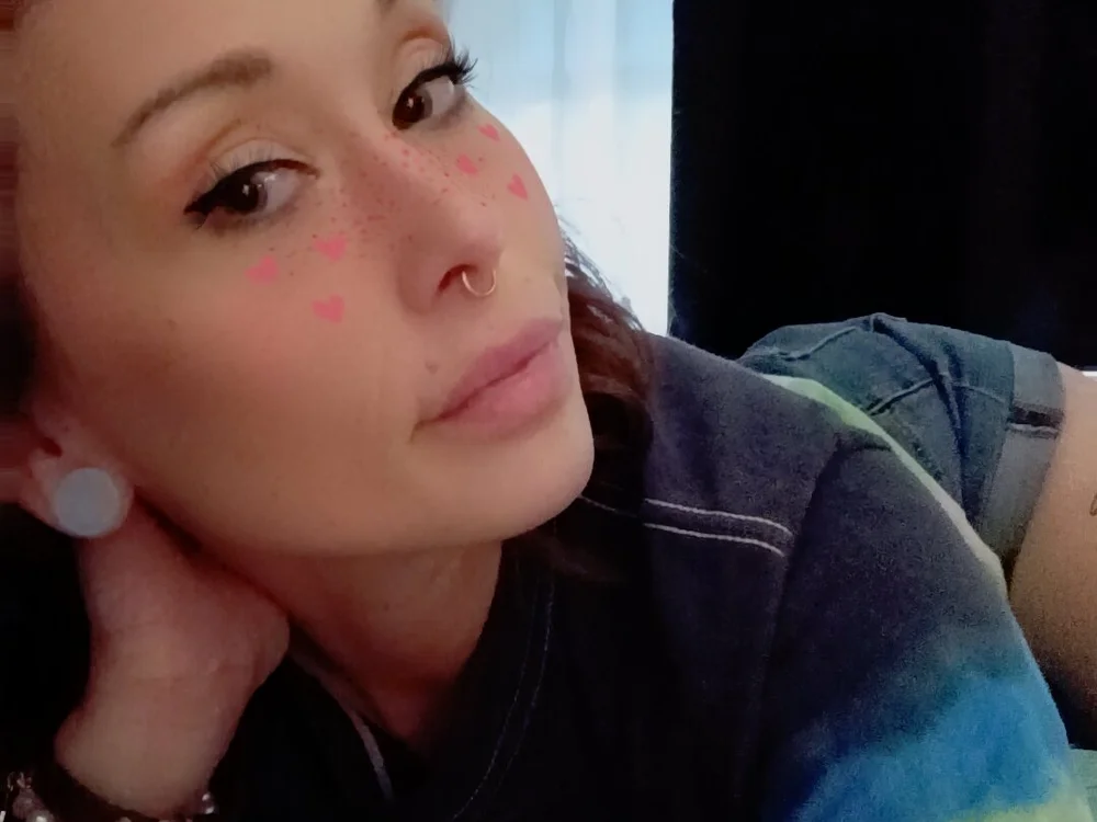 NoraXSkye's Offline XXX Chat
