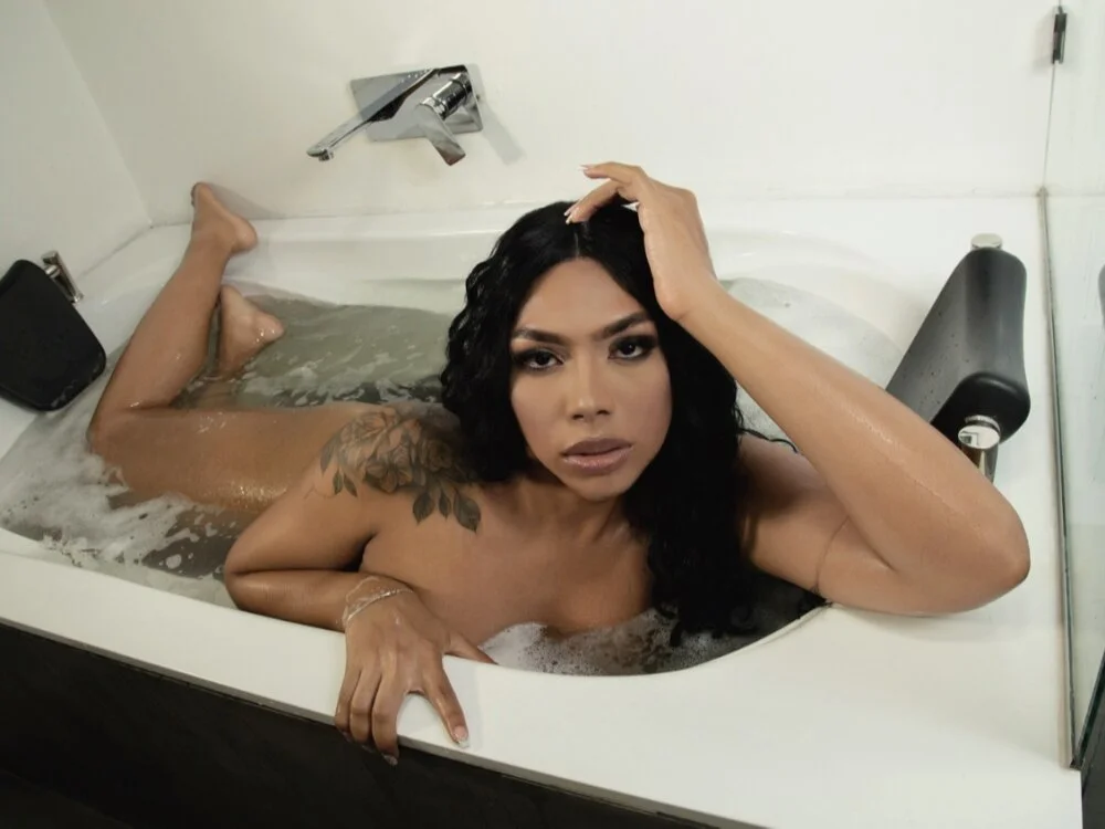 bunny_nicolle: офлайн-секс-чат