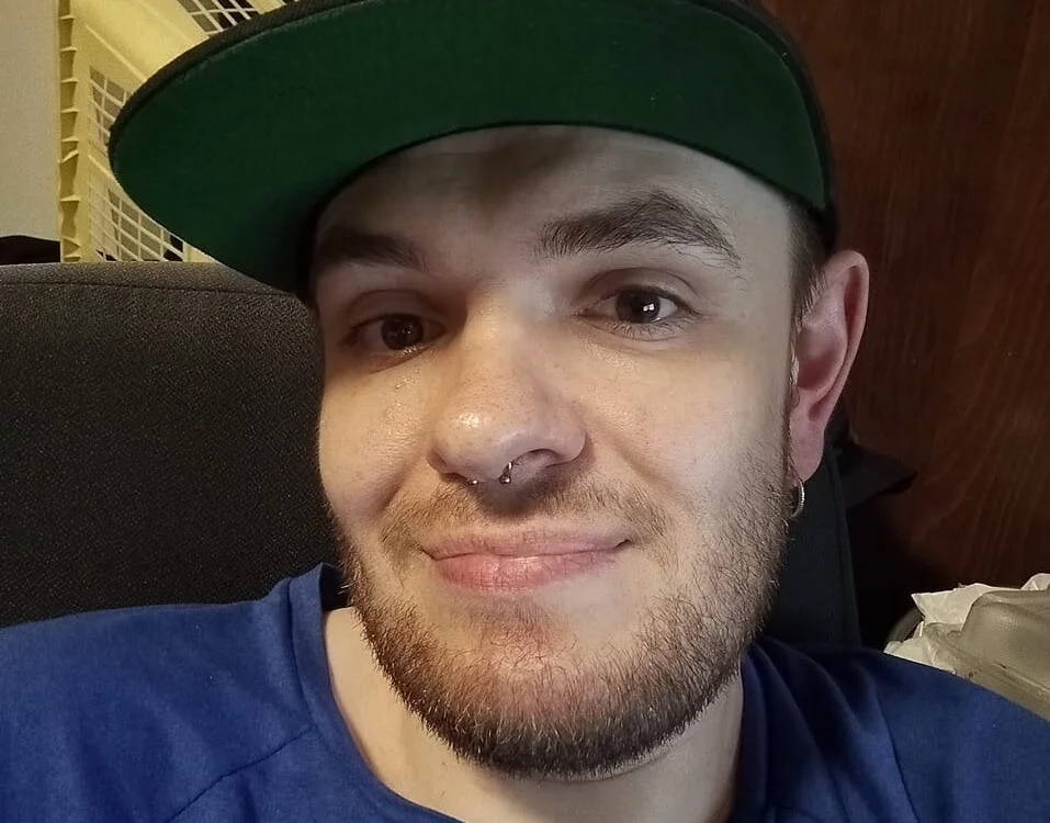 Raw_Cameron's Offline Chat Room