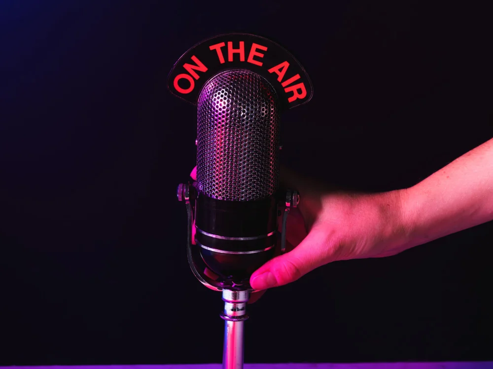 FantasyStudd's Offline Chat Room