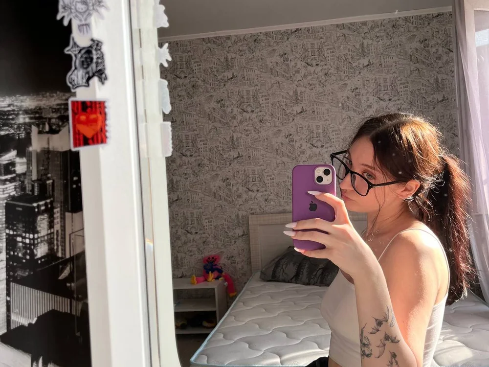 Alexis_Solmar's Offline XXX Chat