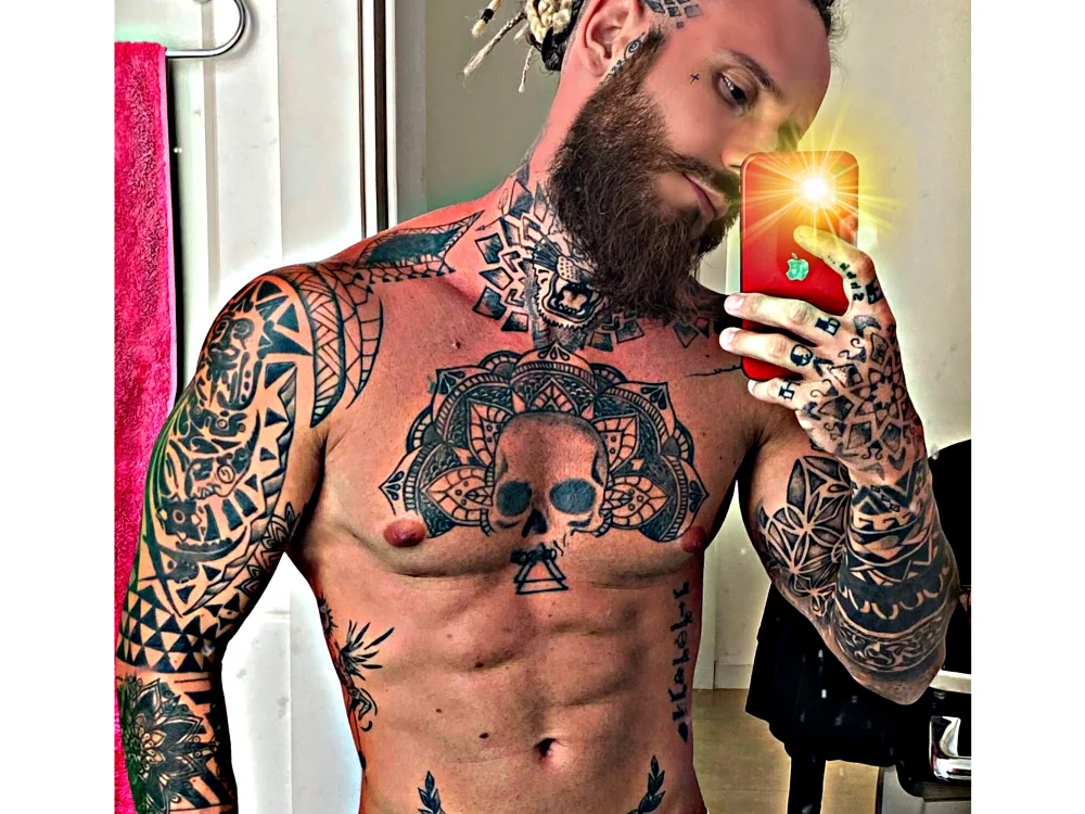 VikingTattoo's Offline Chat Room