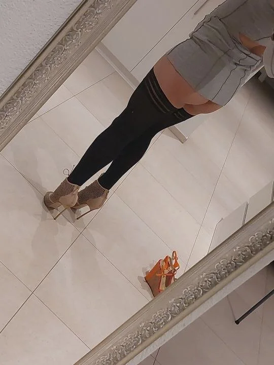 Fabia87 Adlı Modelin Çevrimdışı XXX Sohbeti