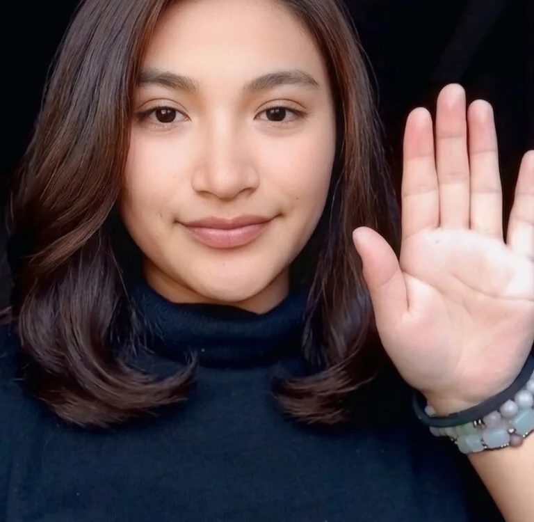Bilik Sembang Luar Talian Jhanelin