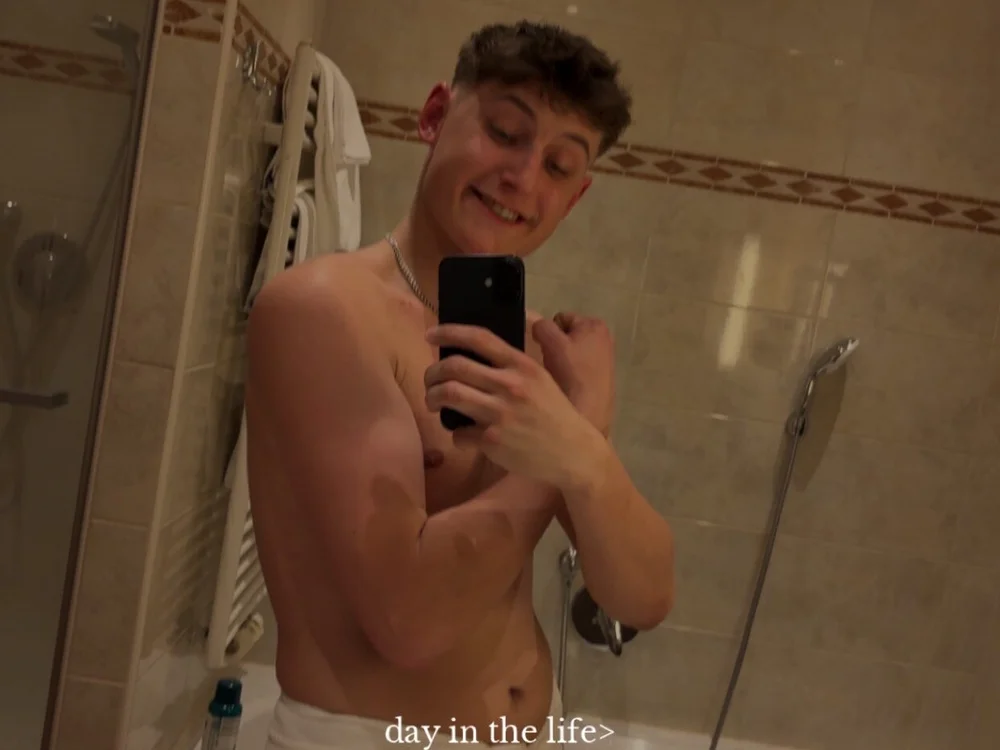 دردشة Hotboy1468 الجنسية دون اتصال