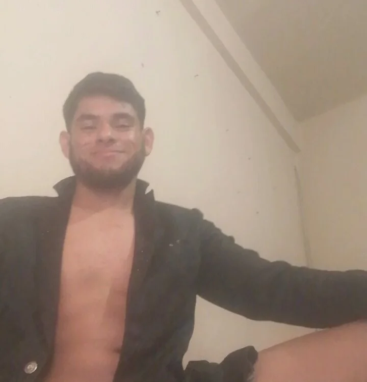 Uli_Landeros Chat XXX offline