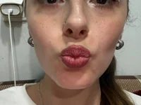 Shy_Little_Mia