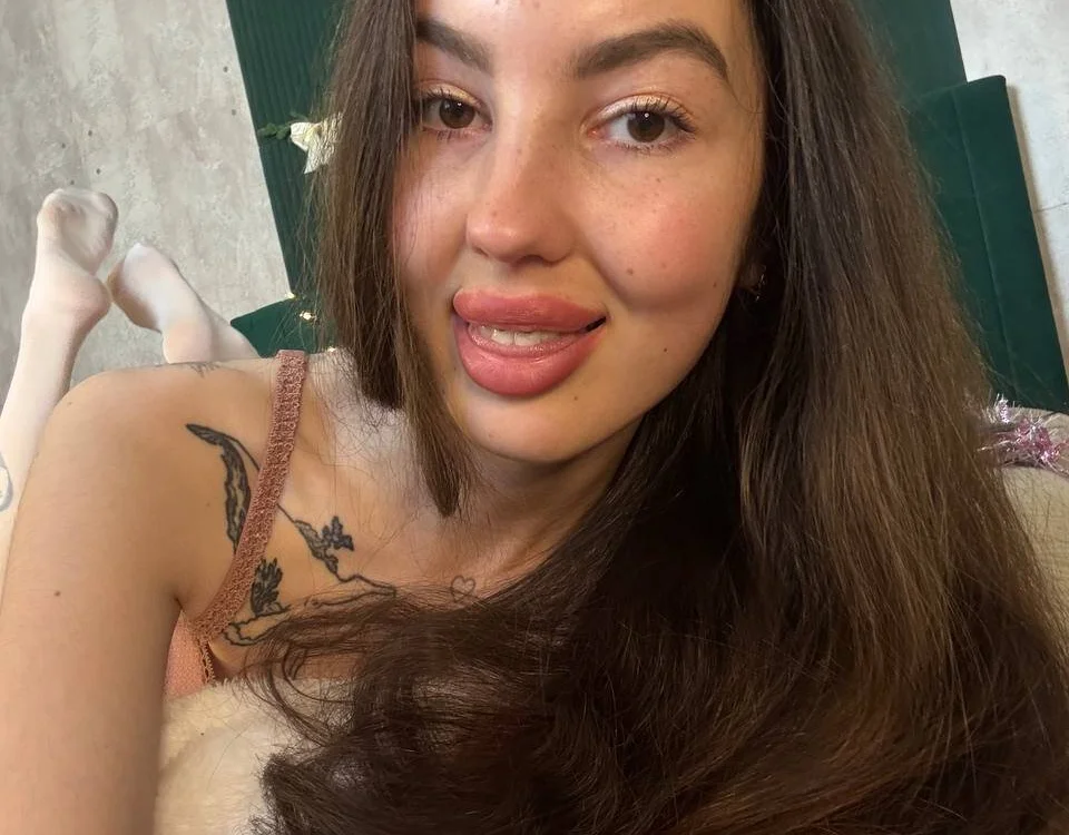 LiraRevery: офлайн-секс-чат