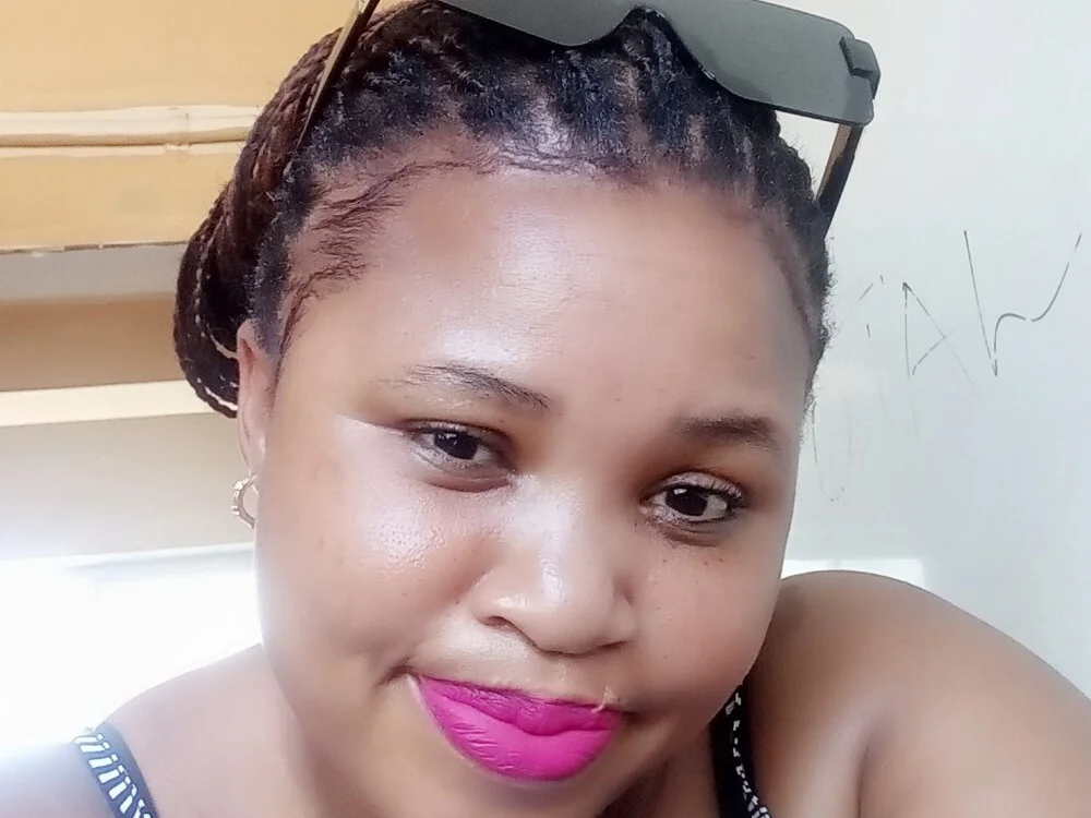 Sexyboobyslut Offline XXX-Chat