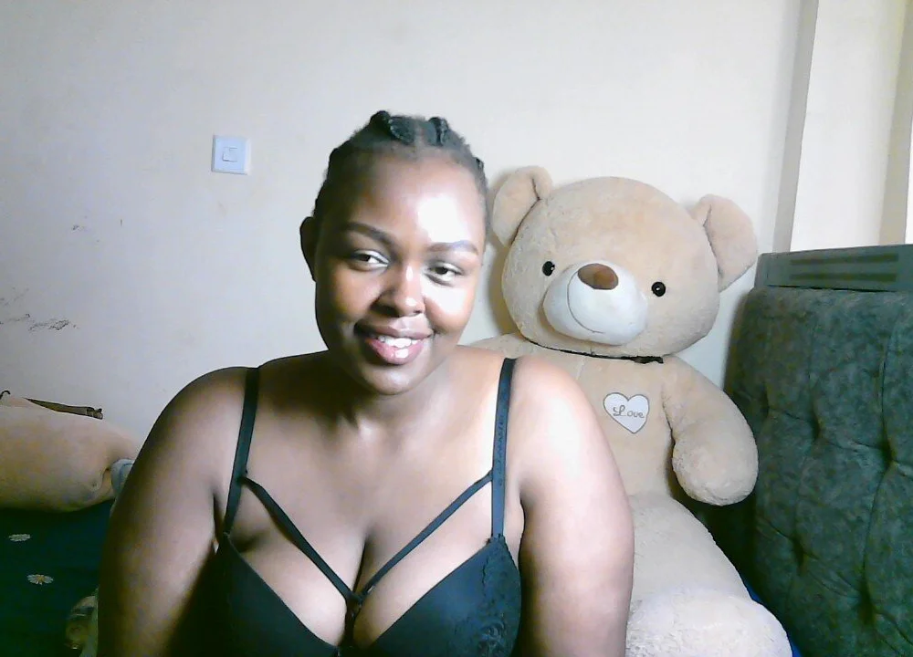Candy_Minaj Adlı Modelin Çevrimdışı Sohbet Odası