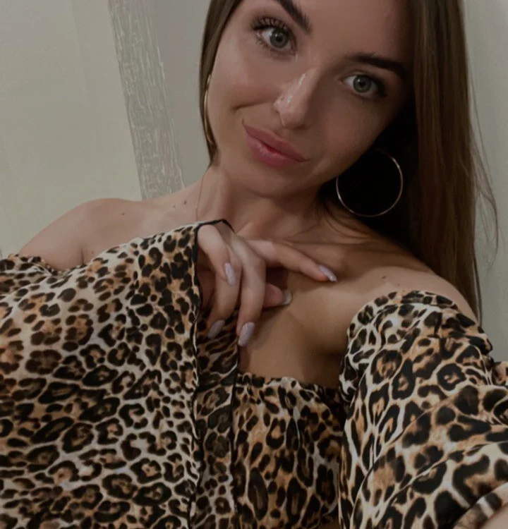 LivanaRay's Offline XXX Chat