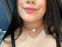 Модель curvybuffgirllll