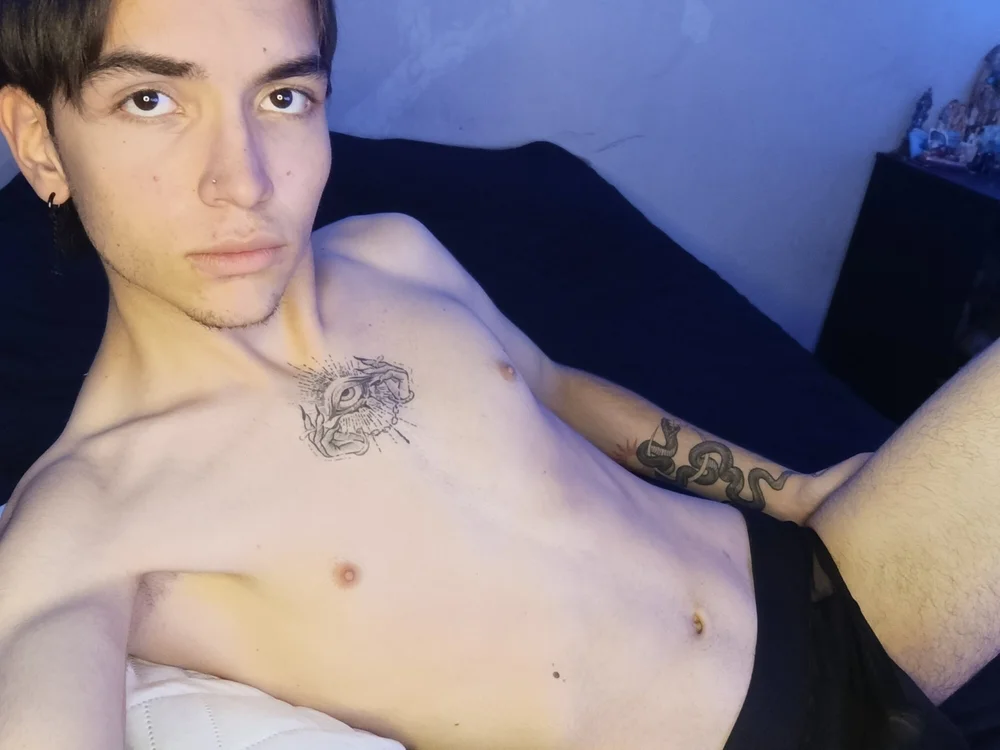 naughty_thompson offline chatrum