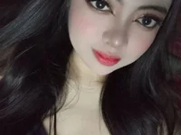 Boobsiekaty's Offline Chat Room