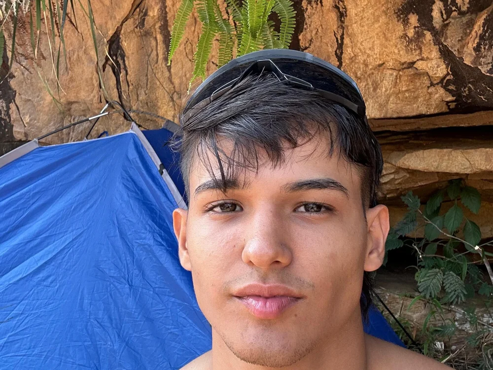 Axel_kataleya's Offline XXX Chat