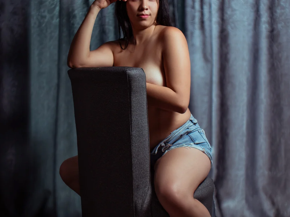 Alina_Rosee's Offline XXX Chat