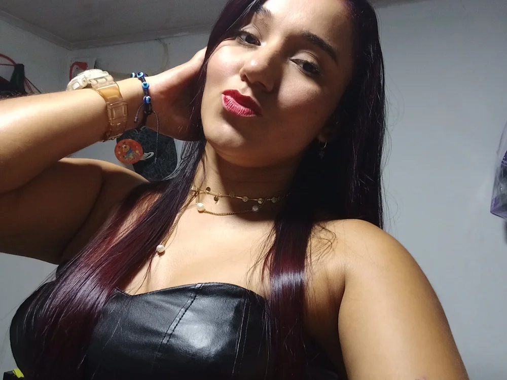 Daniela_valencia offline chatrum