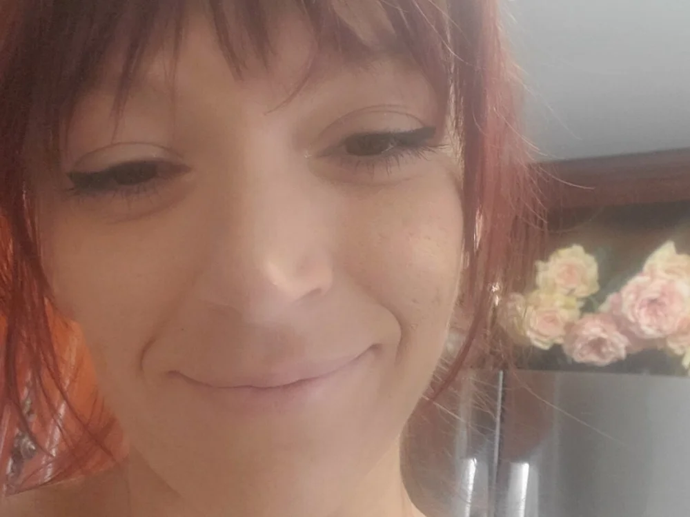 liveonce1's Offline Chat Room