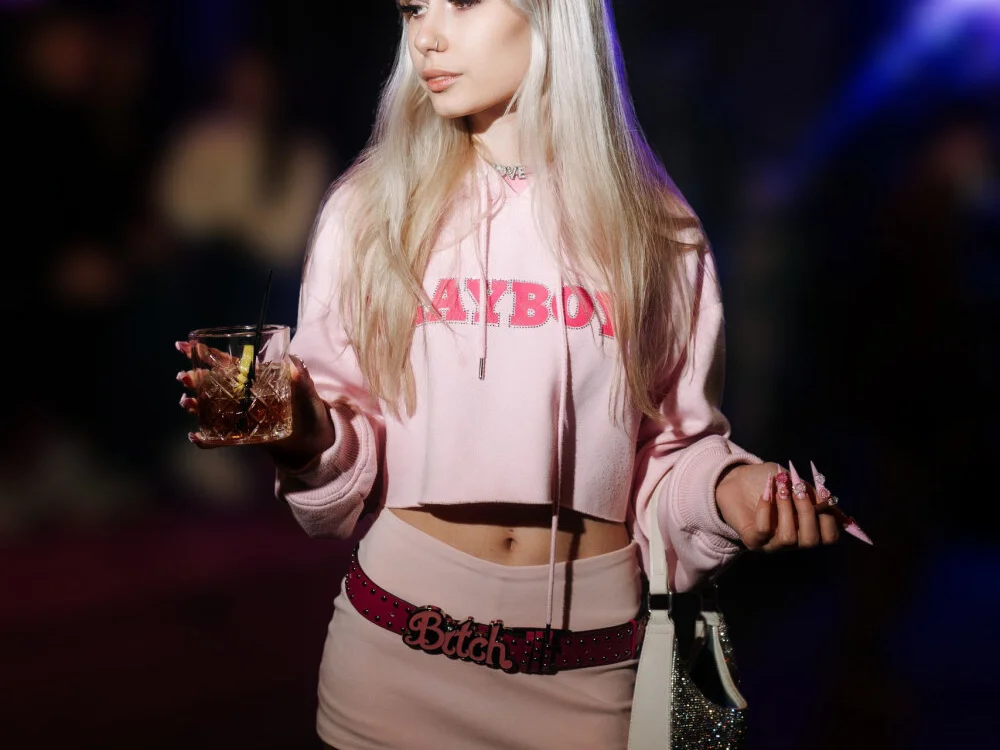 Ailynice's Offline XXX Chat