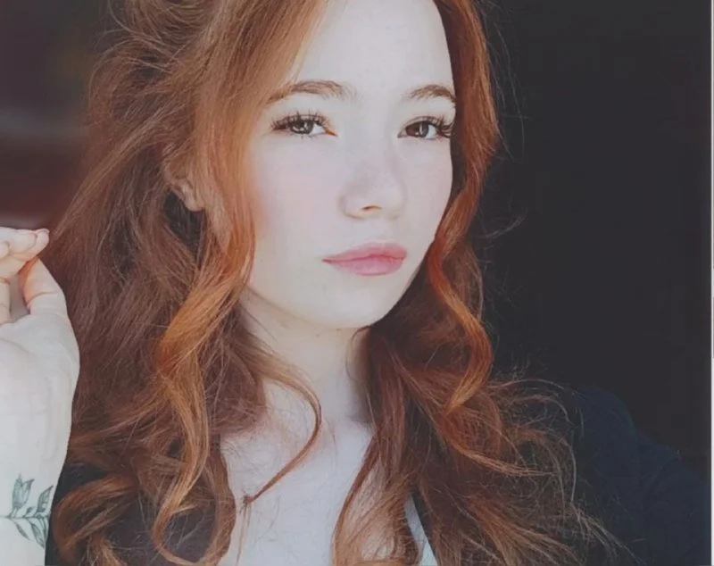 ElizabethClark9 offline chatrum
