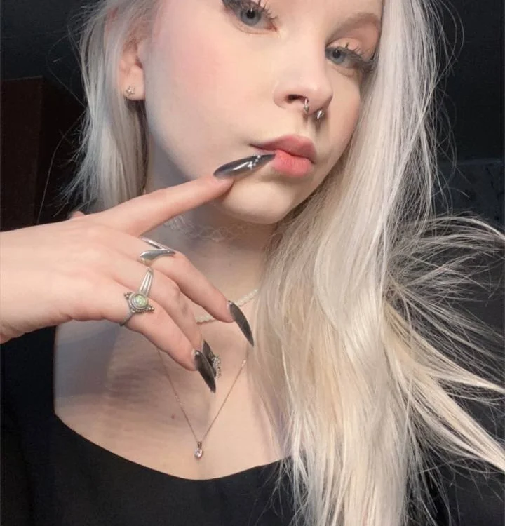 Anabelia's Offline Chat Room
