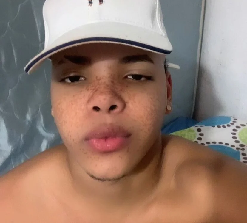 Royal_xx- offline XXX-chat