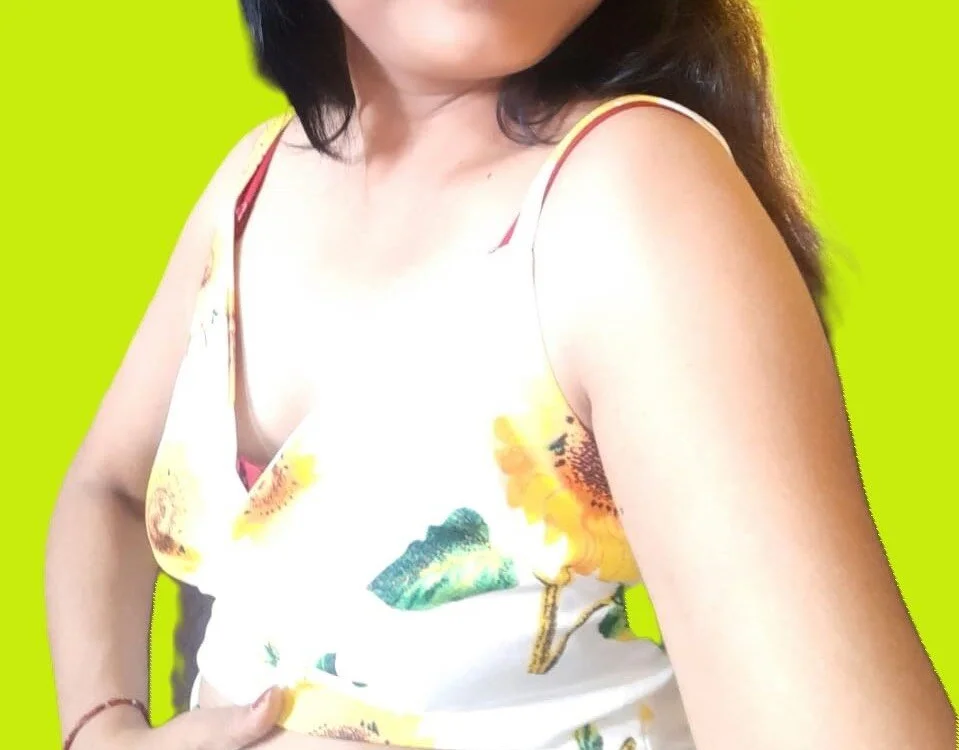 Hotcouple899's Offline Chat Room