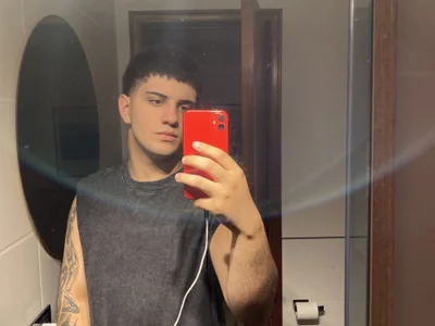 Luchodiaz11 Male Medium Cam Adult