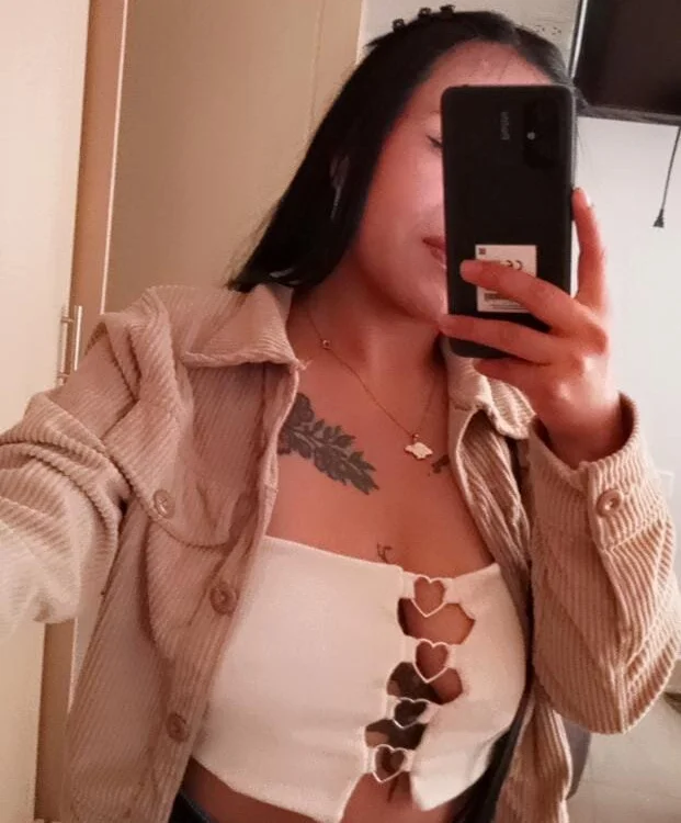 Luna_Blow offline chatrum