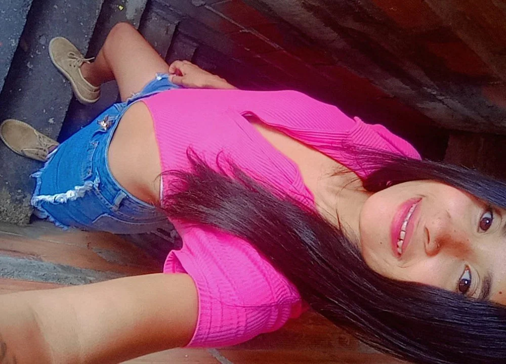 Isa-Alvarez's Offline XXX Chat