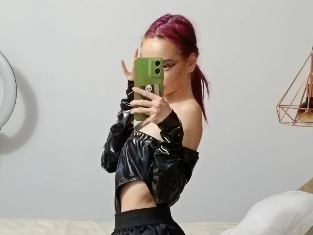 AriellaMoon's Offline Chat Room