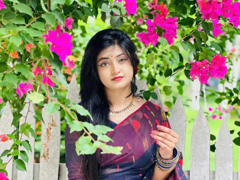 Hot_lady010203's Offline XXX Chat