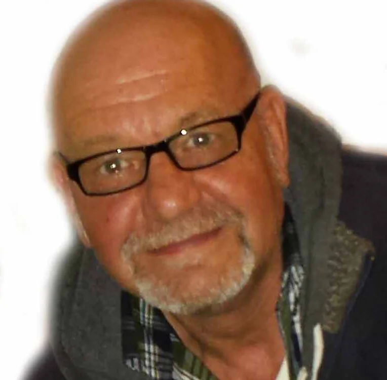 MrBob60n Offline XXX chat