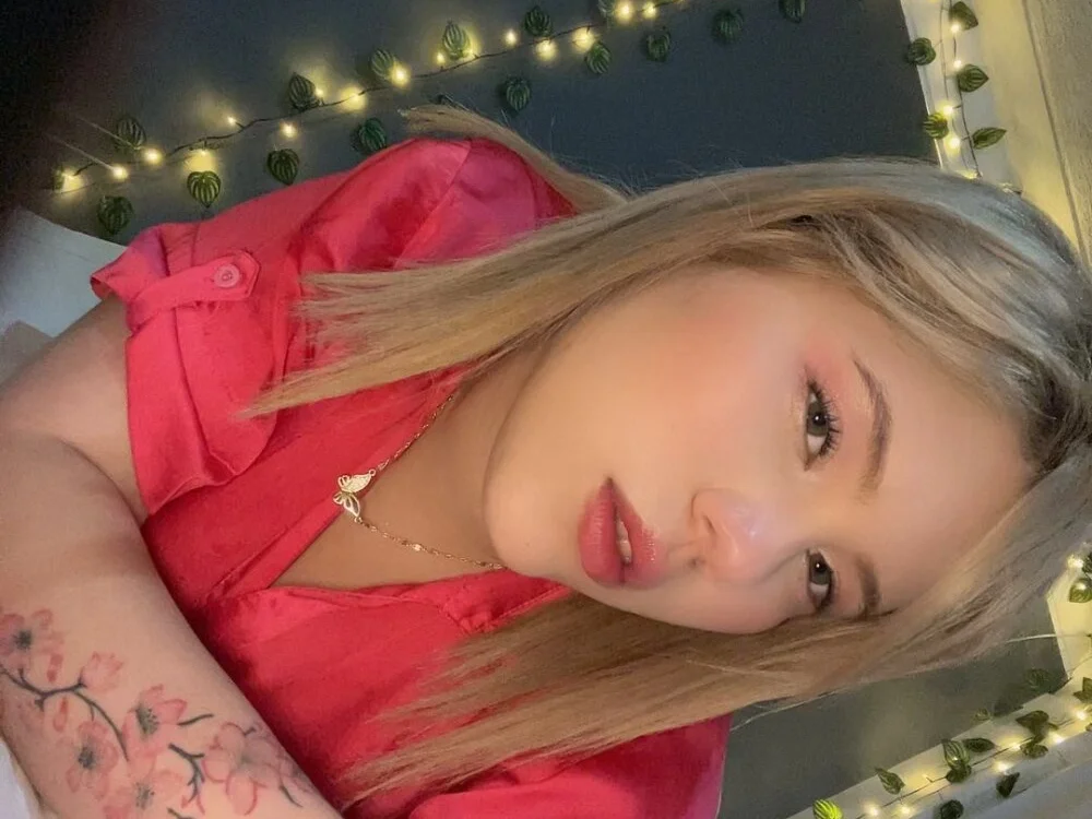 sexyblonde19 offline XXX-chat