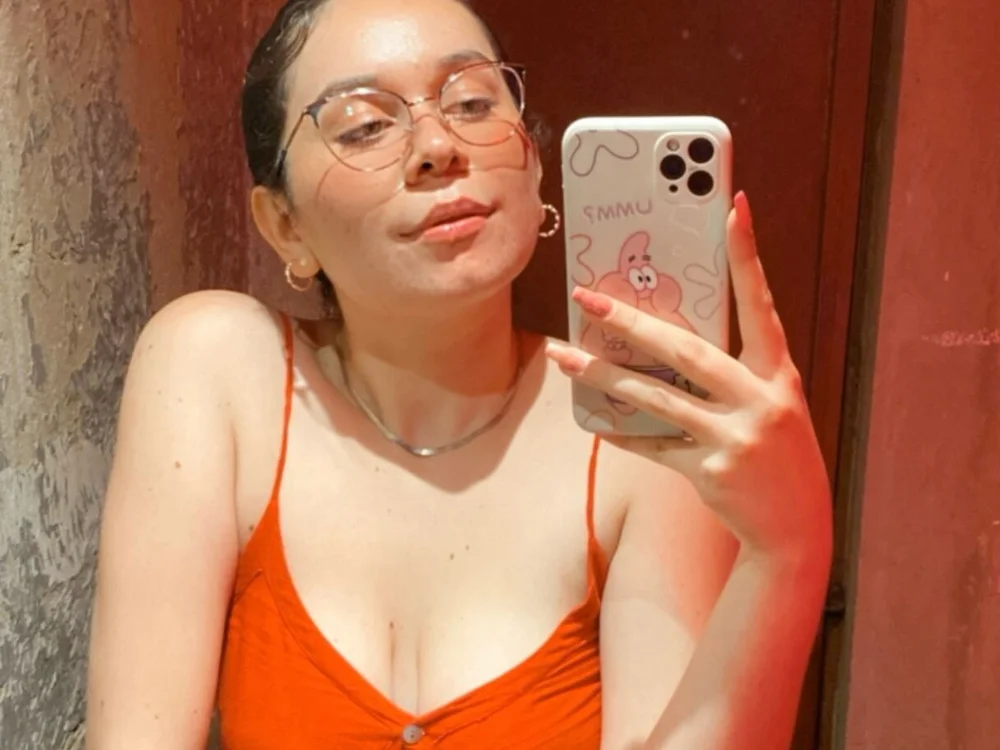 Paulapink_ offline chatrum
