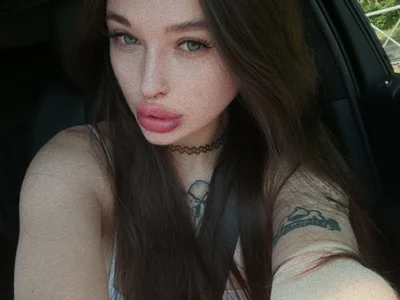 Arya_Black on StripChat