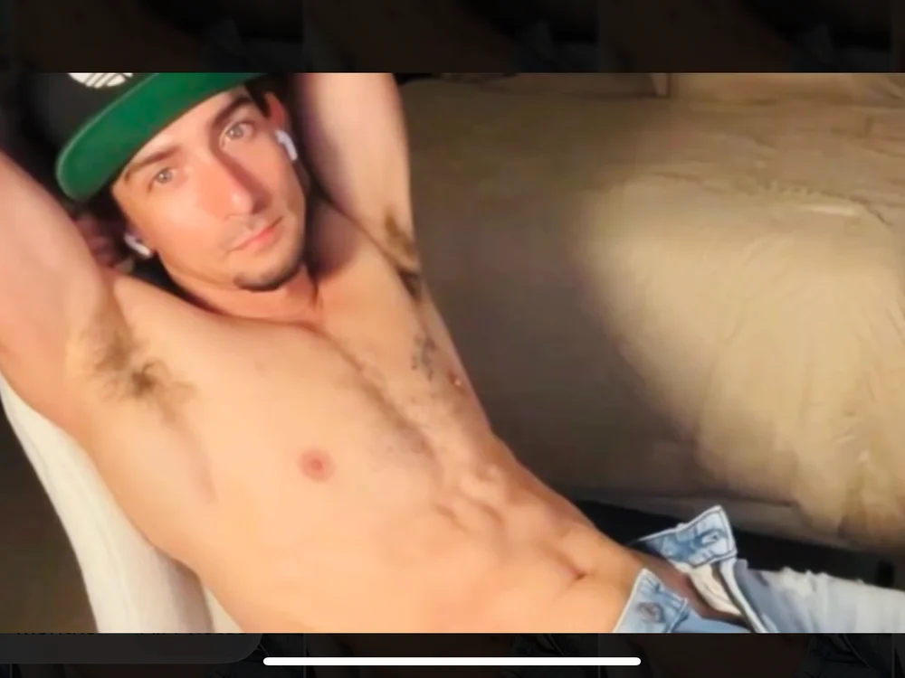 DylanBrook 離線 XXX 聊天