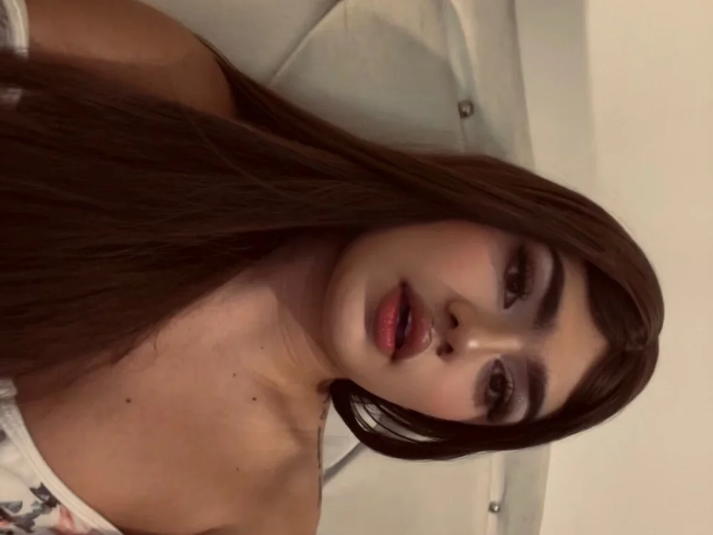 LilithMoreau_ Offline XXX Chat