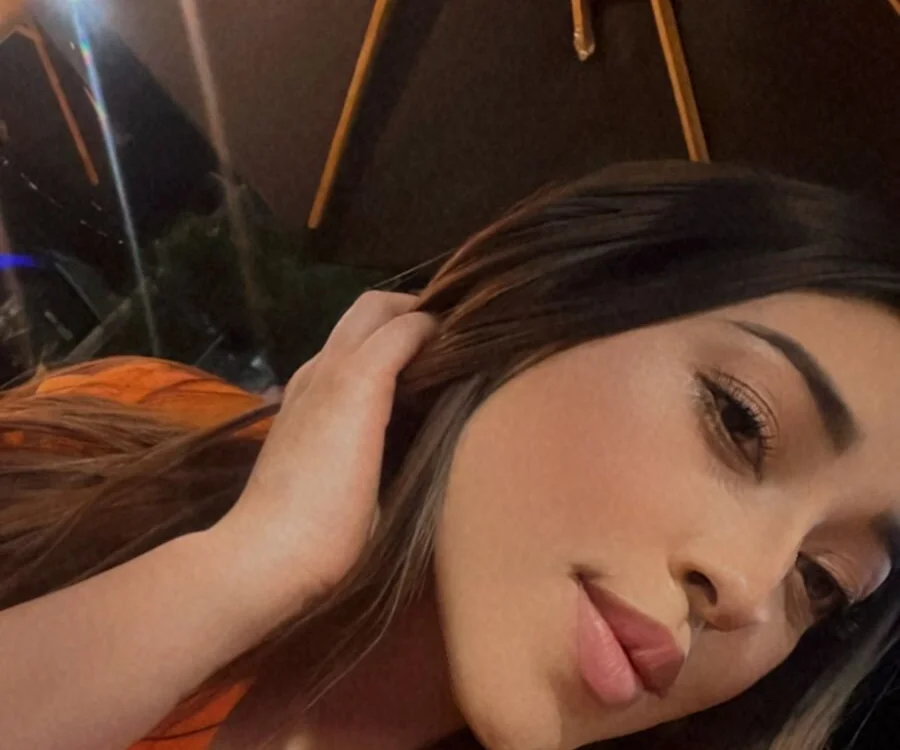 cristal_fooxy's Offline XXX Chat