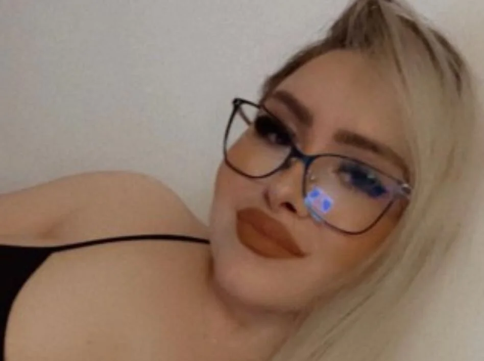 AmyHaze's Offline XXX Chat