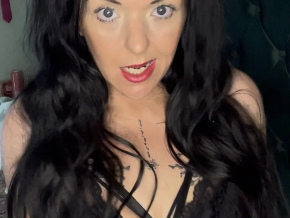 XxxLilith's Offline XXX Chat