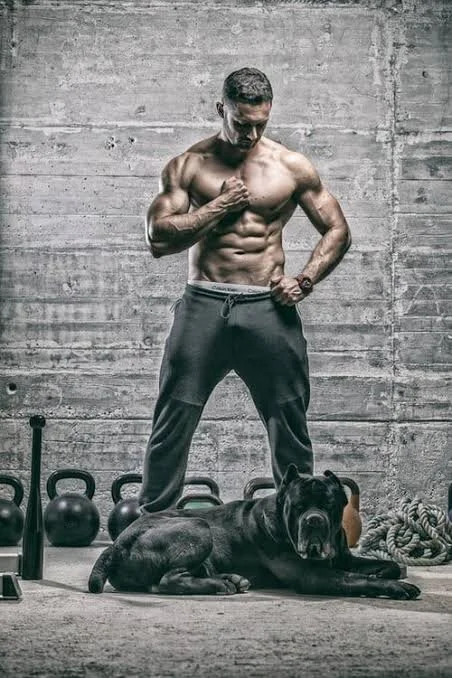 musclerMan Adlı Modelin Çevrimdışı XXX Sohbeti