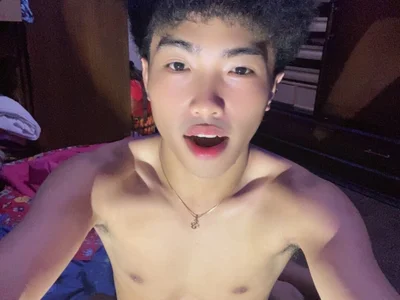 Midnight_snack - Boy 