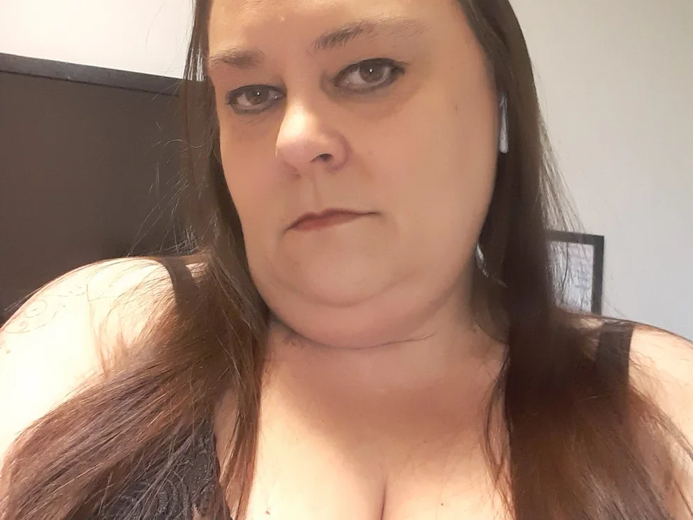 renaybbw's Offline Chat Room