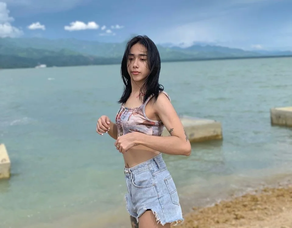 Krishellemoorree's Offline XXX Chat