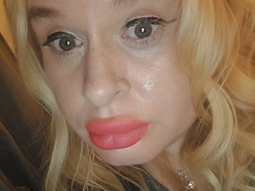 JohannasMishael Offline XXX Chat