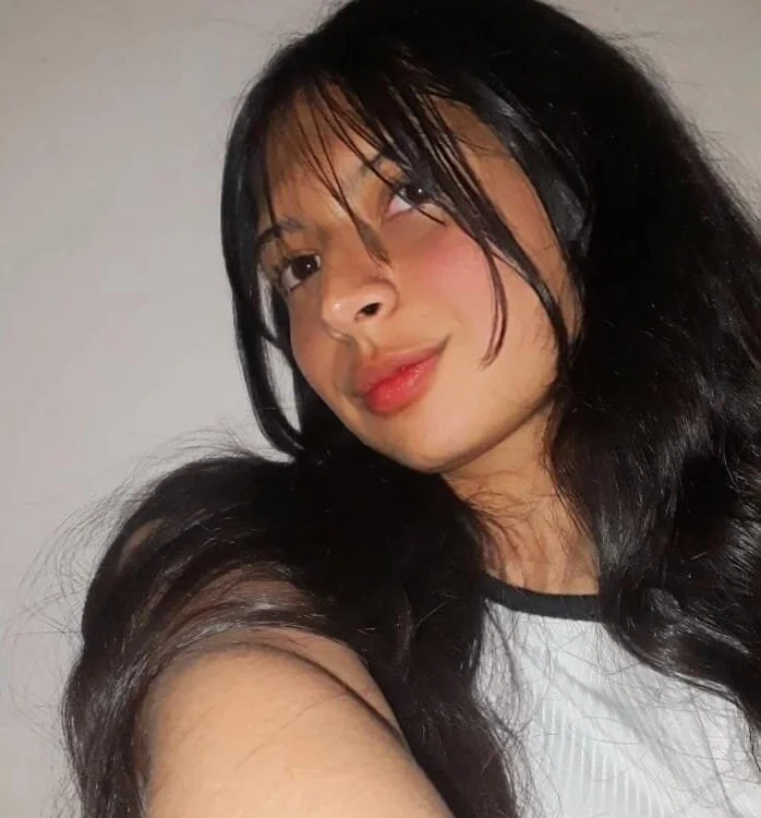 Lucero_paris' Offline XXX Chat