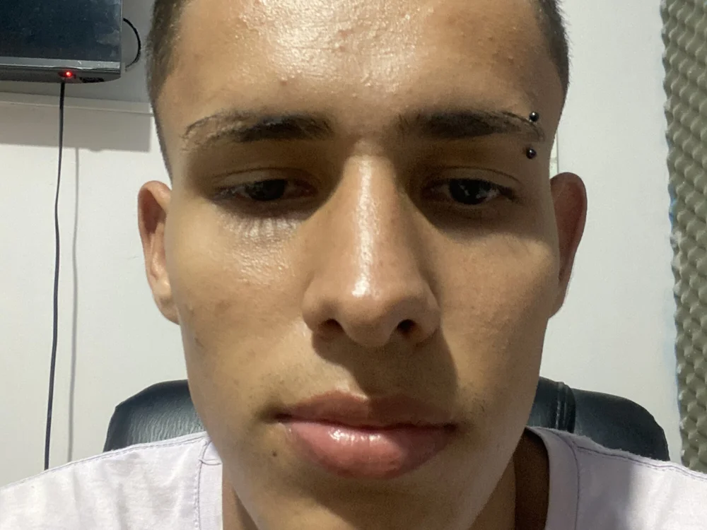 extremsexboy's Offline Chat Room