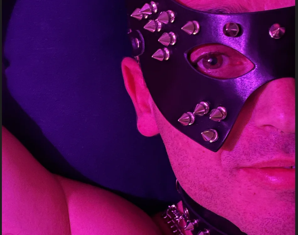 AgileHeat195n Offline XXX chat