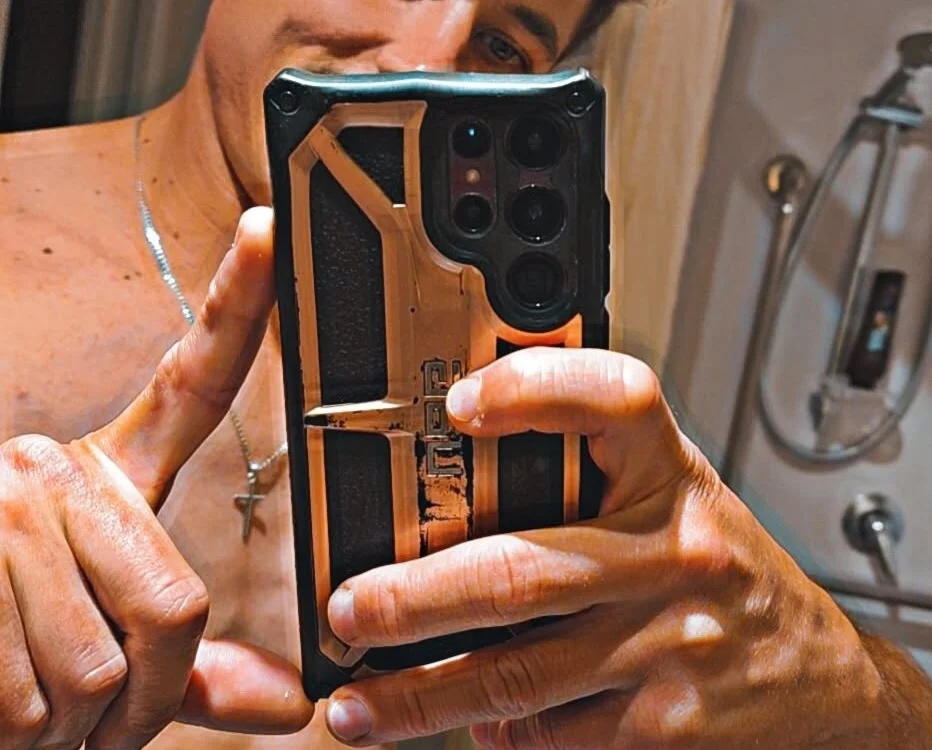 SneakySnake911's Offline XXX Chat